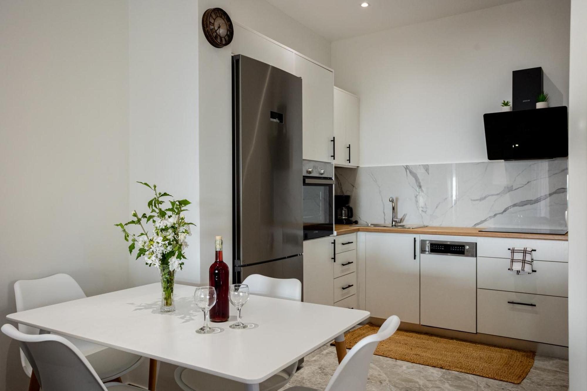 Ourania 1 Apartment *