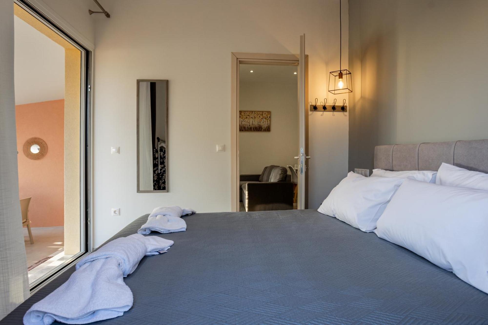 Ourania 1 Apartment